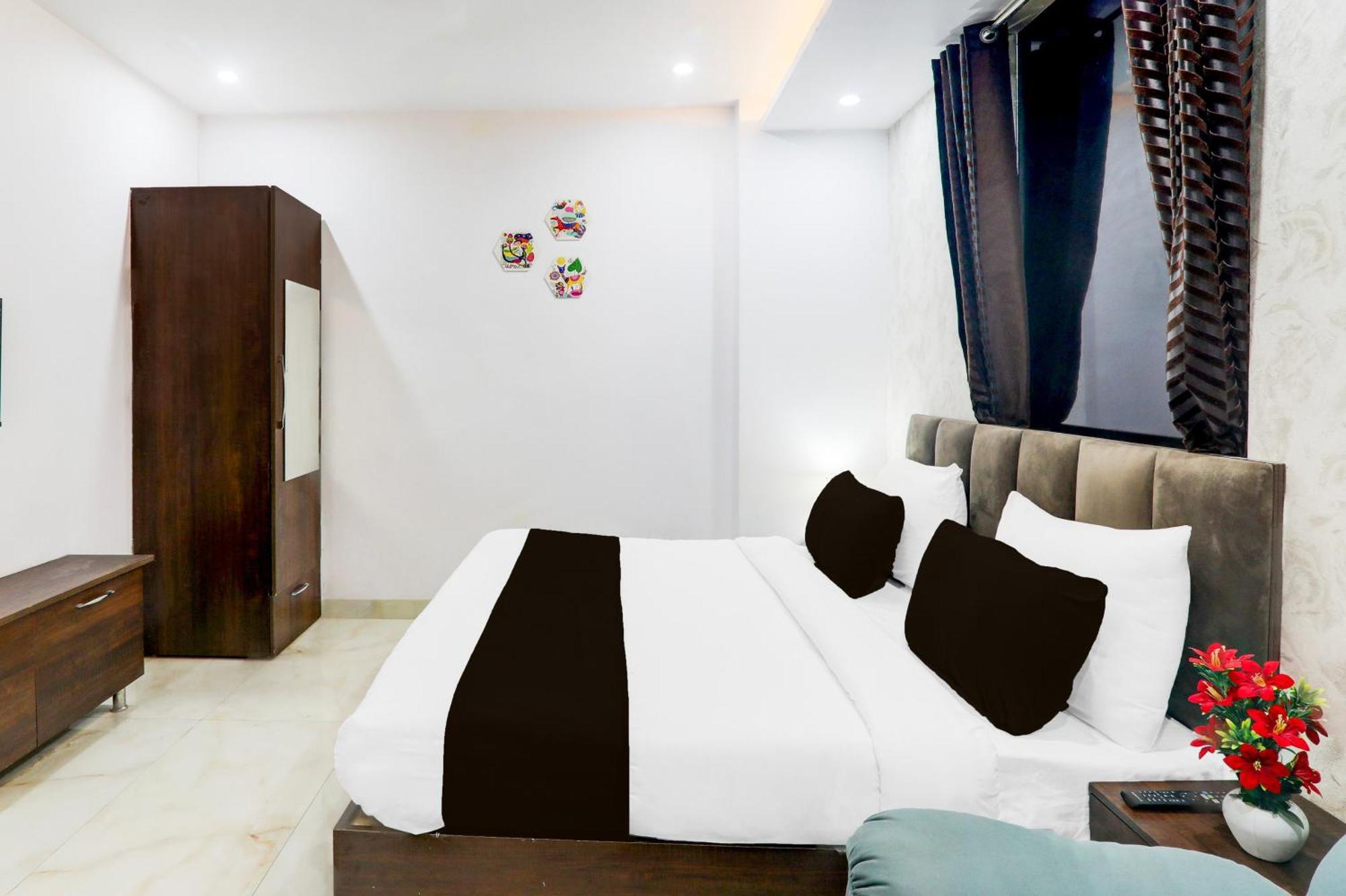 Super Townhouse Shaheed Path Near Ambedkar University Formerly Kings Paradise Bijnaur 외부 사진